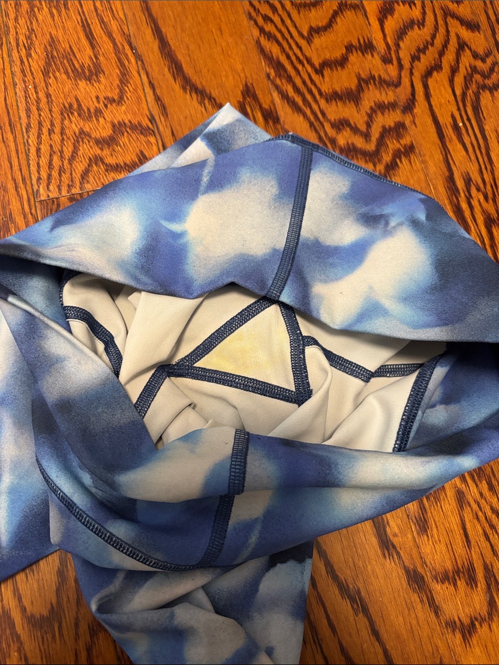 Lululemon Blue and white Leggings Women’s Size: 4 - Picture 4 of 4